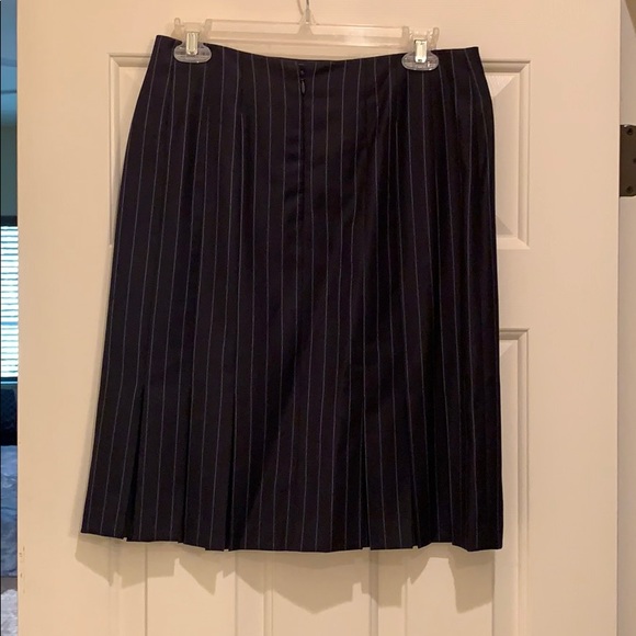 Brooks Brother Navy blue skirt size 4 - Picture 5 of 7